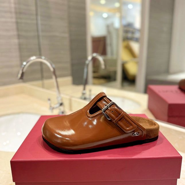 FUSSFRIEND BRONZE BROWN PATENT CALFSKIN LEATHER SABOT