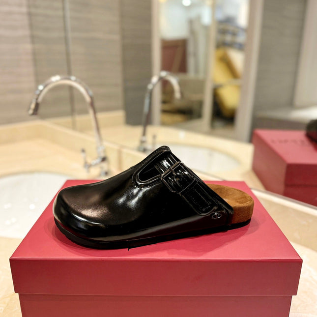 FUSSFRIEND BLACK PATENT CALFSKIN LEATHER SABOT