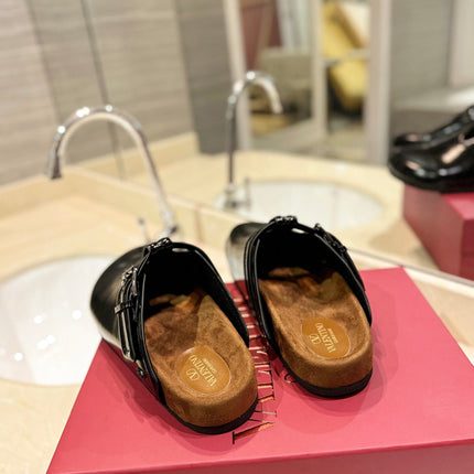 FUSSFRIEND BLACK PATENT CALFSKIN LEATHER SABOT