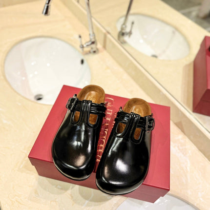 FUSSFRIEND BLACK PATENT CALFSKIN LEATHER SABOT