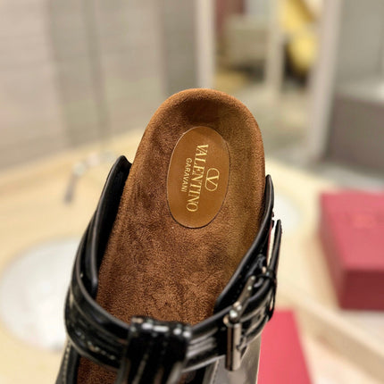 FUSSFRIEND BLACK PATENT CALFSKIN LEATHER SABOT