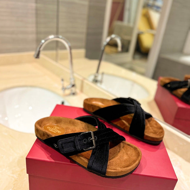 FUSSFRIEND BLACK SILK VELVET SLIDE SANDALS