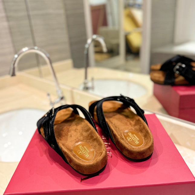 FUSSFRIEND BLACK SILK VELVET SLIDE SANDALS
