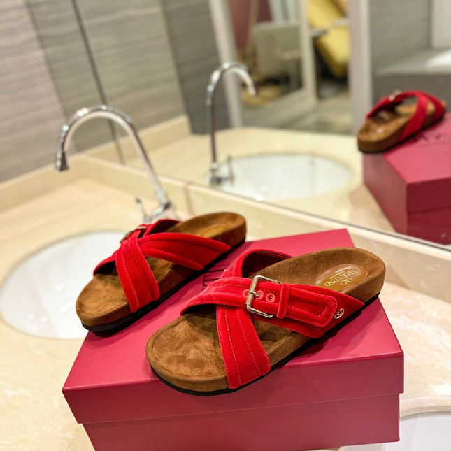FUSSFRIEND CHERRY RED SILK VELVET SLIDE SANDALS