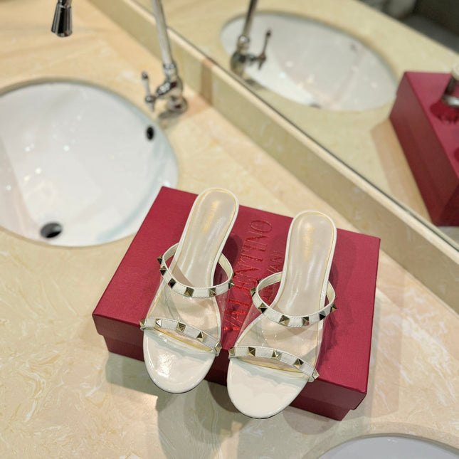 ROCKSTUD MULE SANDALS IN WHITE CALFSKIN AND TRANSPARENT PVC FILM