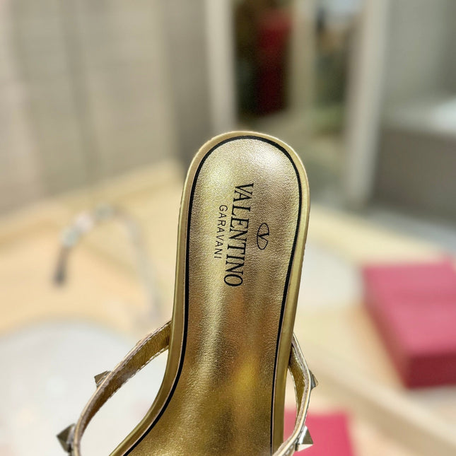ROCKSTUD MULE SANDALS IN GOLD CALFSKIN AND TRANSPARENT PVC FILM