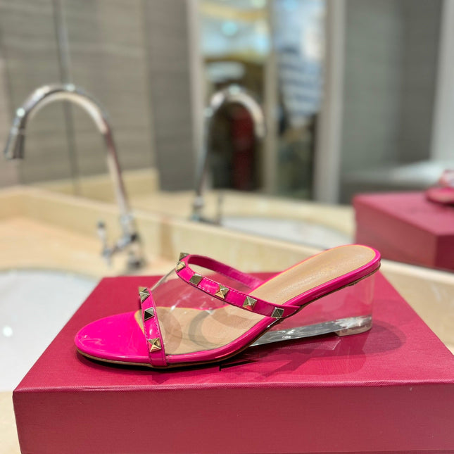 ROCKSTUD MULE SANDALS IN BRIGHT PINK CALFSKIN AND TRANSPARENT PVC FILM