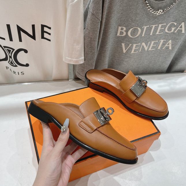IOTA MULE CARAMEL CALFSKIN
