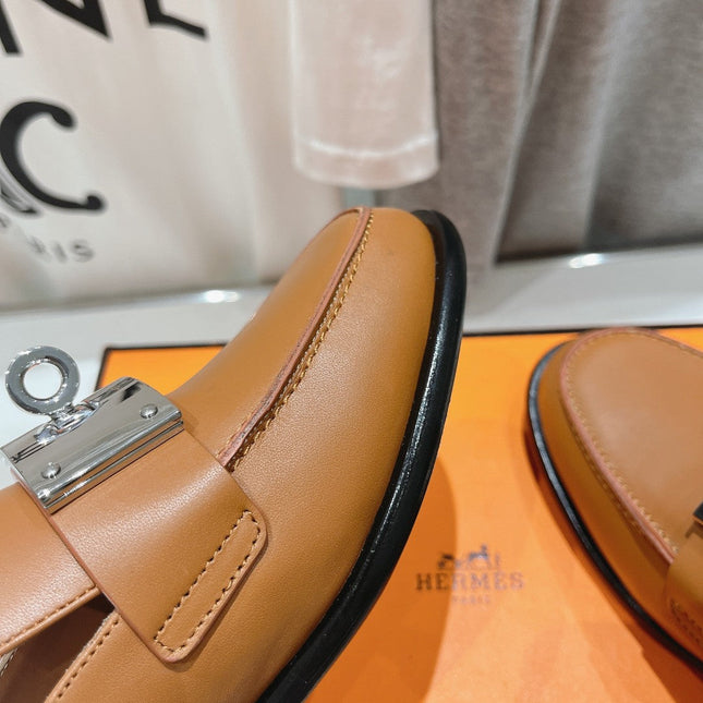 IOTA MULE CARAMEL CALFSKIN