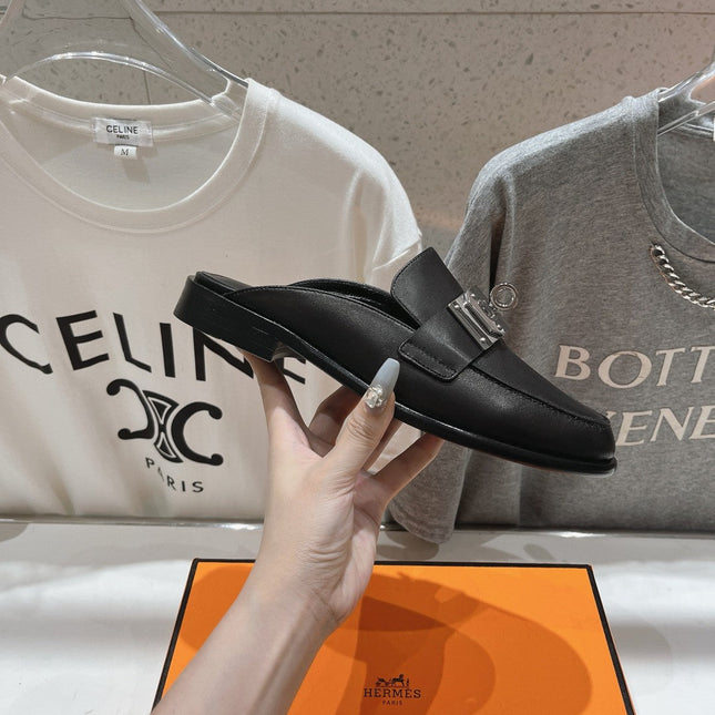 IOTA MULE BLACK CALFSKIN