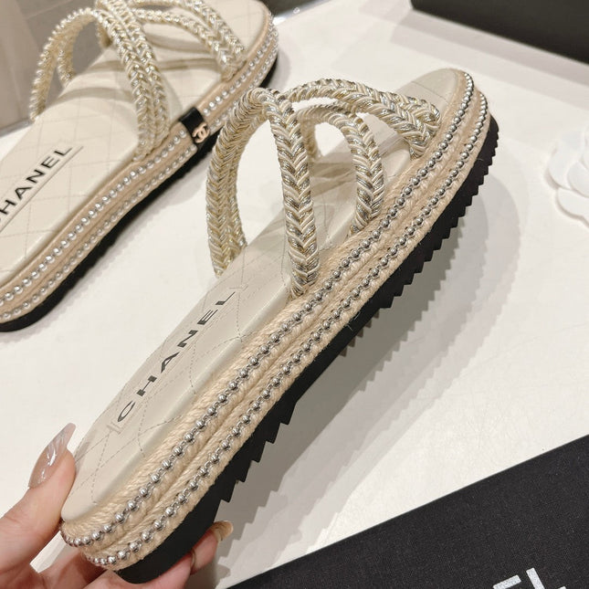 WOVEN STRAP SLIPPERS IN WHITE LAMBSKIN