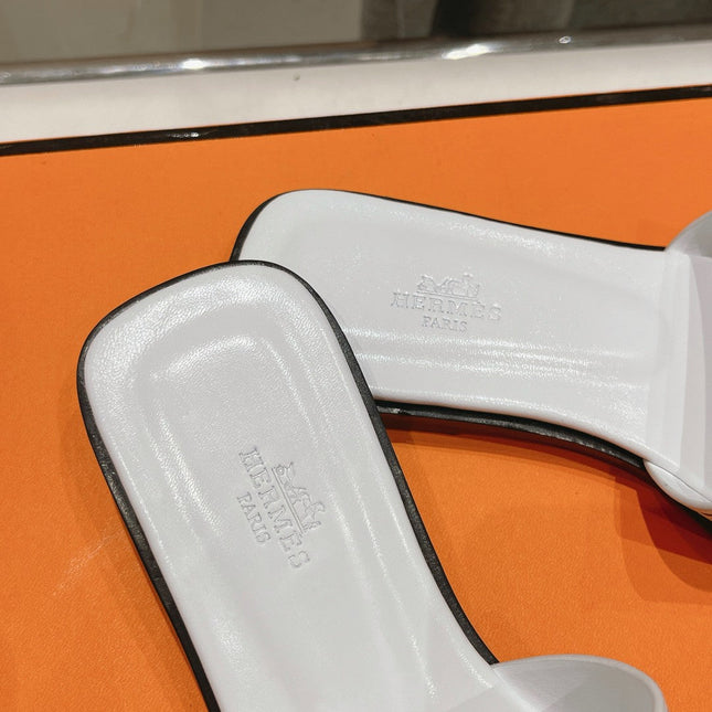 Idioma Sandal White Calfskin