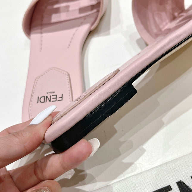 FENDI BAGUETTE SLIDES IN LIGHT PINK LAMBSKIN