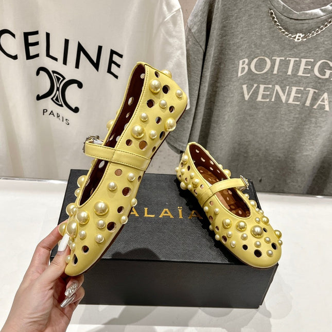 ALAIA PEARL MARY JANE SHOES IN YELLOW CORN LAMBSKIN