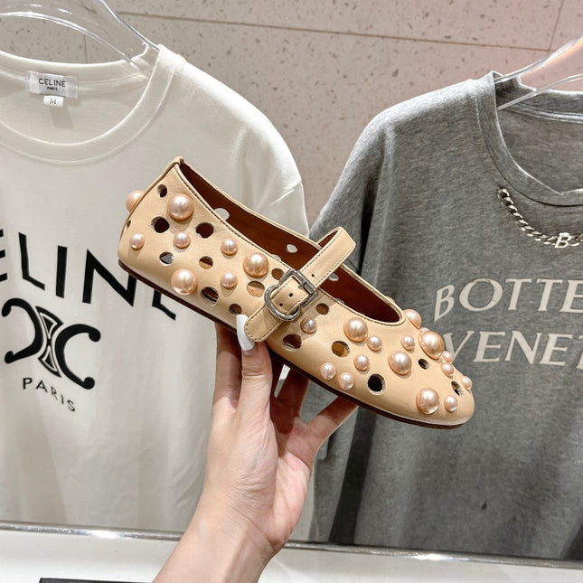 ALAIA PEARL MARY JANE SHOES IN BISQUE BEIGE LAMBSKIN