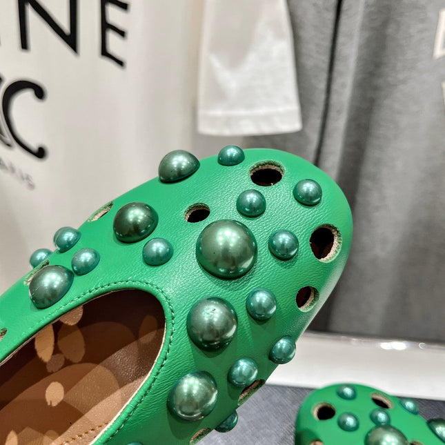ALAIA PEARL MARY JANE SHOES IN EMERALD GREEN LAMBSKIN