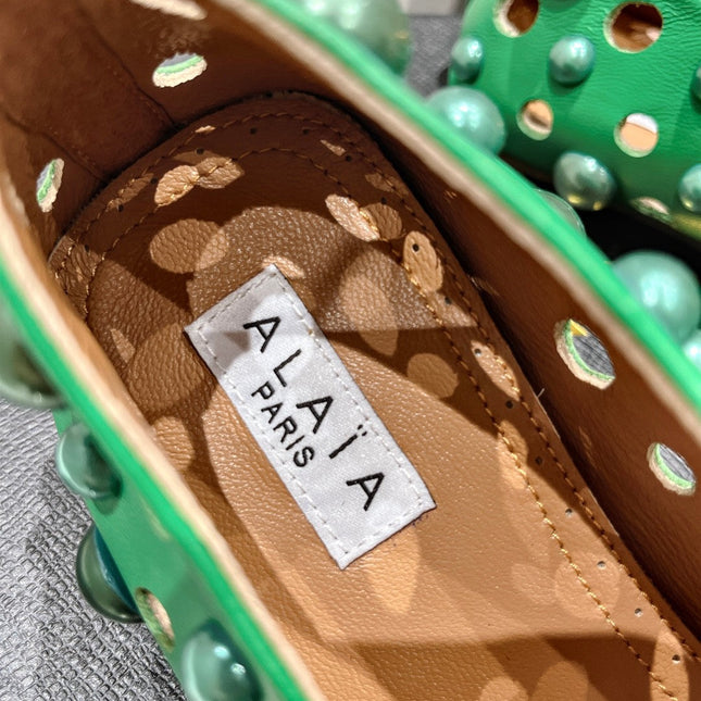 ALAIA PEARL MARY JANE SHOES IN EMERALD GREEN LAMBSKIN