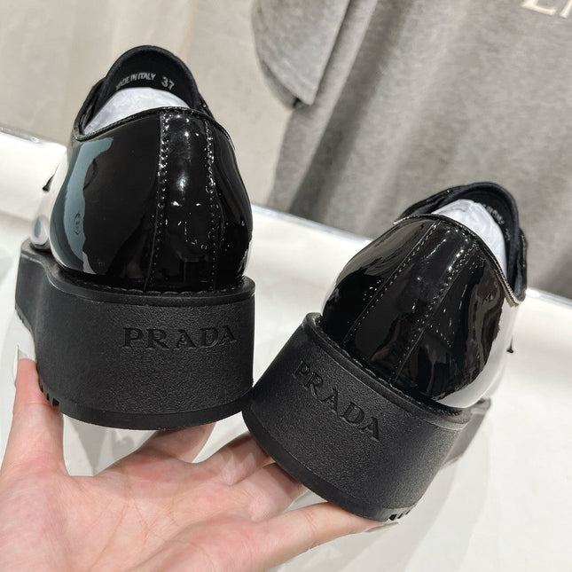 PRA BRUSHED LEATHER LOAFERS GLOSSY BLACK