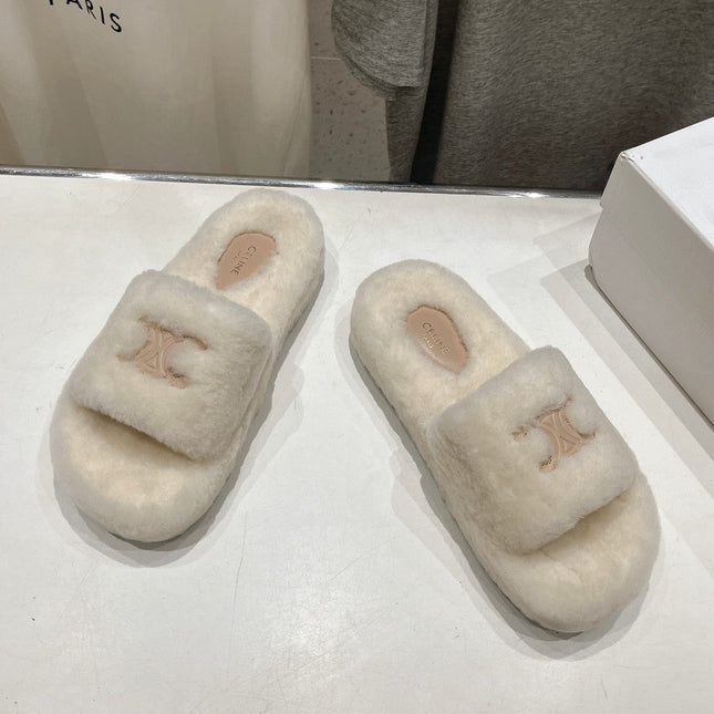 THICK-SOLED SLIPPER IN WHITE LAMB FUR