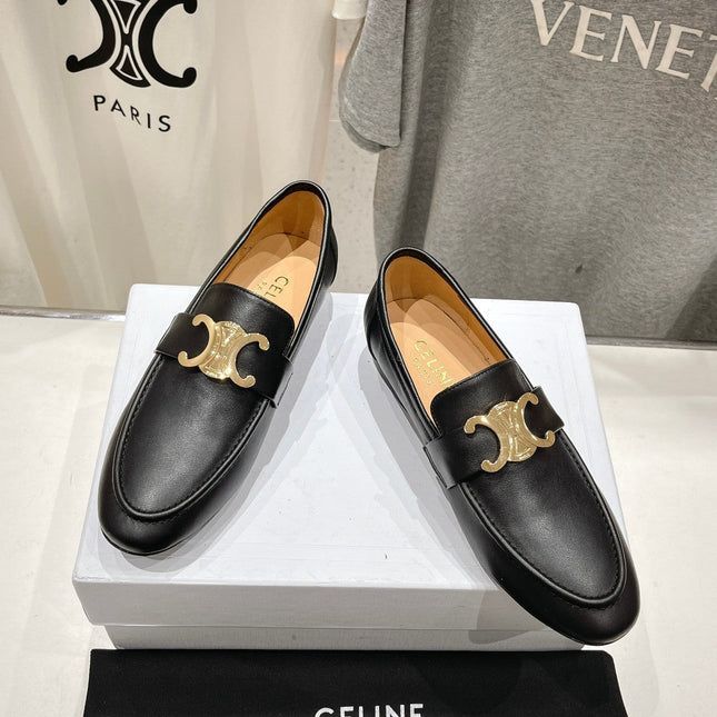 TRIOMPHE LOAFER IN BLACK SMOOTH CALFSKIN GOLD HARDWARE