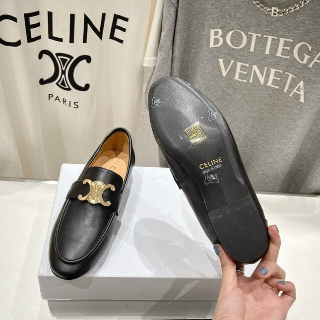 TRIOMPHE LOAFER IN BLACK SMOOTH CALFSKIN GOLD HARDWARE