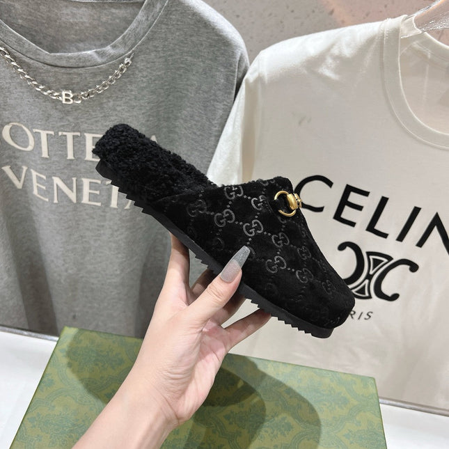 HORSEBIT MULE IN BLACK EMBOSSED SUEDE AND FLEECE LINING