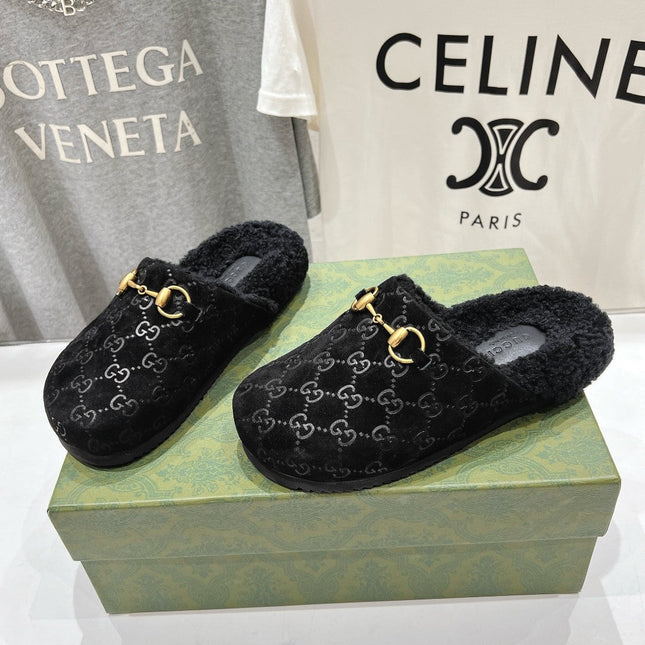 HORSEBIT MULE IN BLACK EMBOSSED SUEDE AND FLEECE LINING