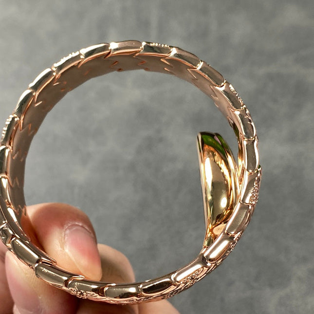 SERPENTI TUBOGAS QUARTZ ROSE GOLD GREEN DIAL