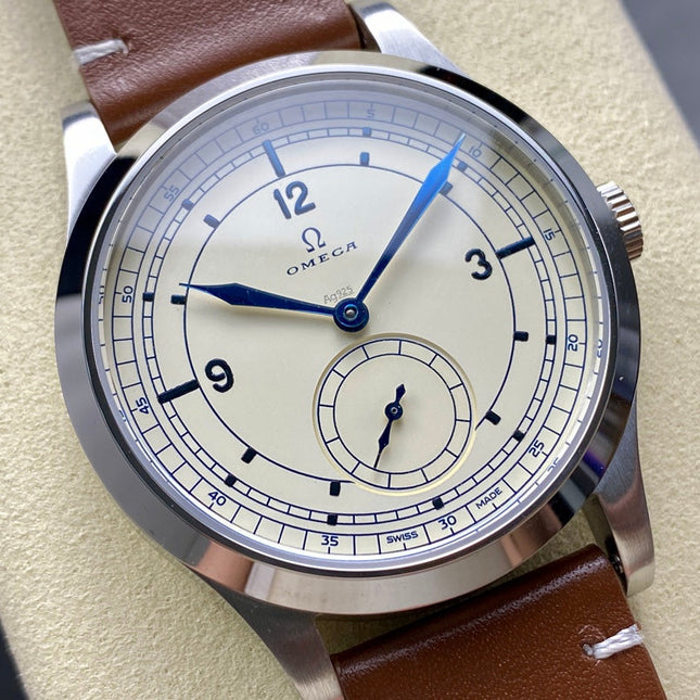 SPECIALITIES CK 859 WATCH SILVER CASE WITH CARAMEL BROWN LEATHER STRAP