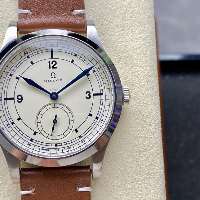 SPECIALITIES CK 859 WATCH SILVER CASE WITH CARAMEL BROWN LEATHER STRAP
