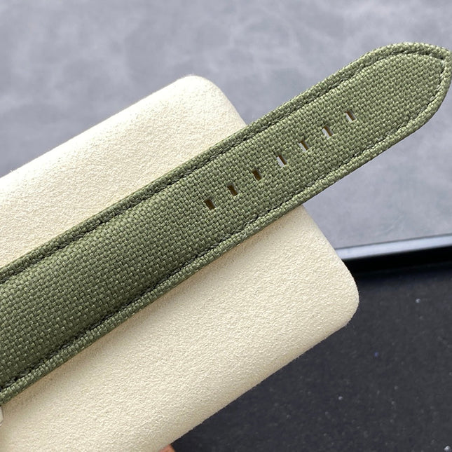 AVENGER AUTOMATIC 42 STEEL CASE GREEN NYLON STRAP