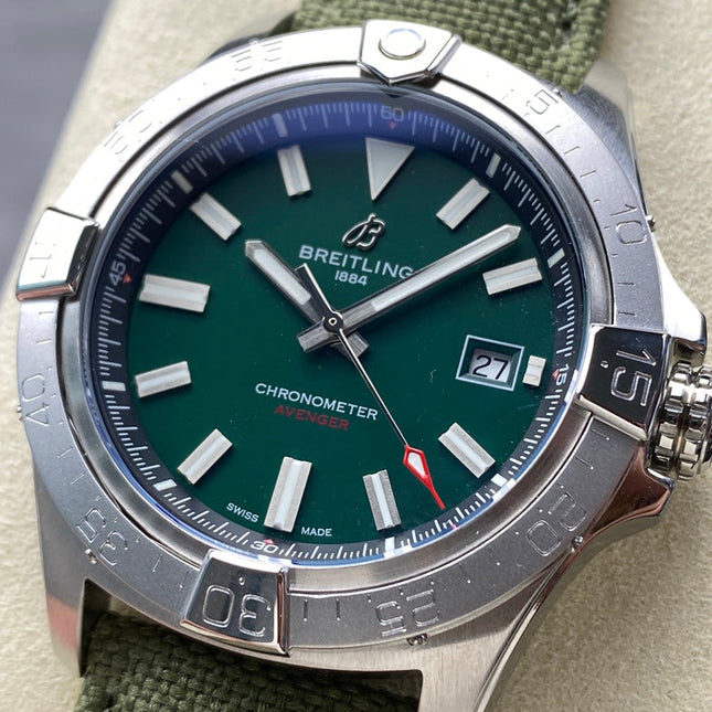 AVENGER AUTOMATIC 42 STEEL CASE GREEN NYLON STRAP