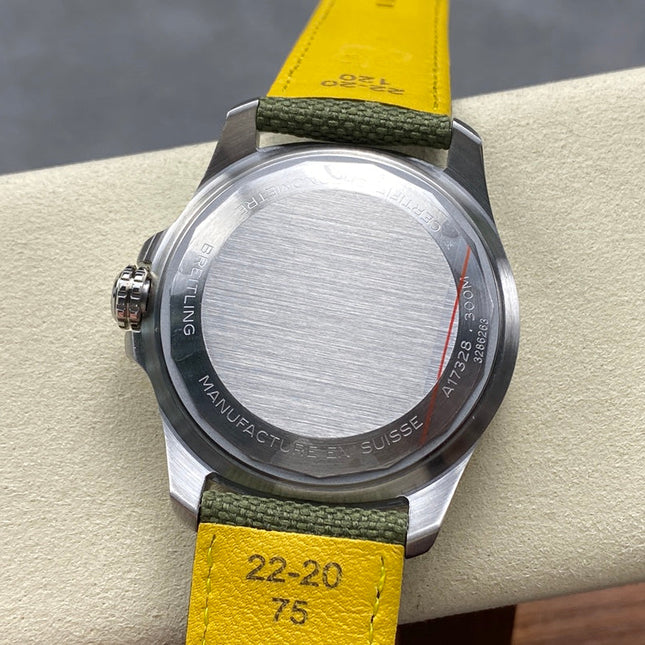 AVENGER AUTOMATIC 42 STEEL CASE GREEN NYLON STRAP