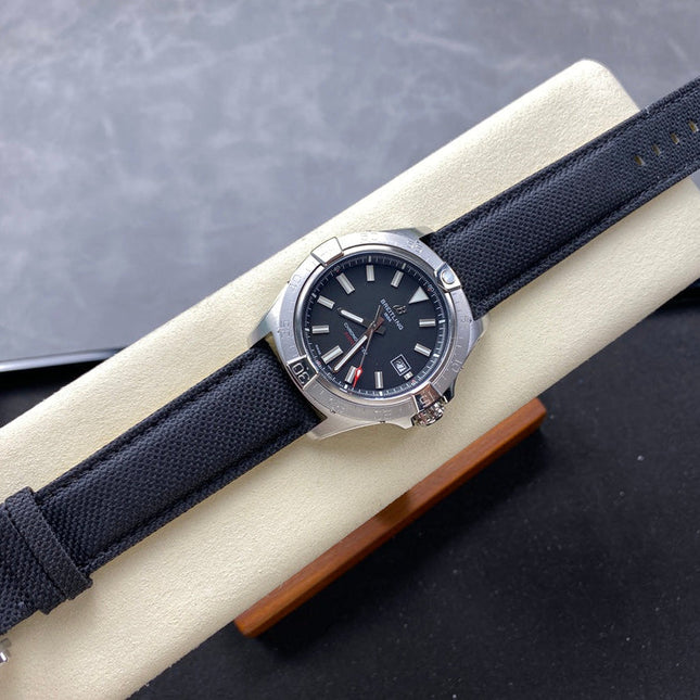 AVENGER AUTOMATIC 42 STEEL CASE BLACK NYLON STRAP