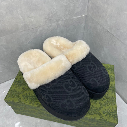 GG MULE IN BLACK MONOGRAM JACQUARD FABRIC AND RABBIT FUR LINING