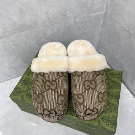 GG MULE IN PEANUT BROWN MONOGRAM JACQUARD FABRIC AND RABBIT FUR LINING