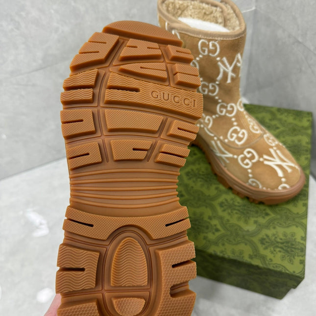 GG&NY SNOW BOOTS IN WOOD BROWN SUEDE AND WOOL LINING