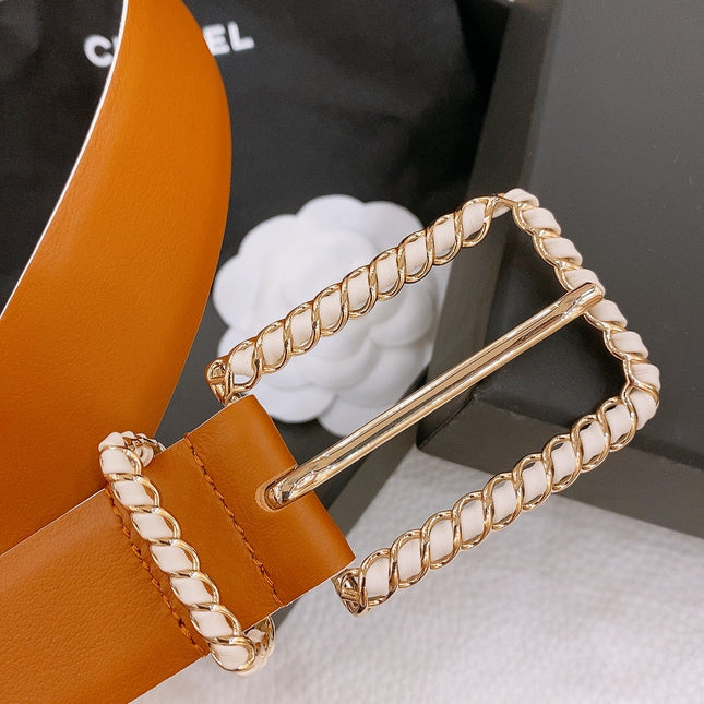 BELT 30MM IN BROWN AND WHITE CALFSKIN WITH INTERWOVEN GOLD CHAIN BUCKLE