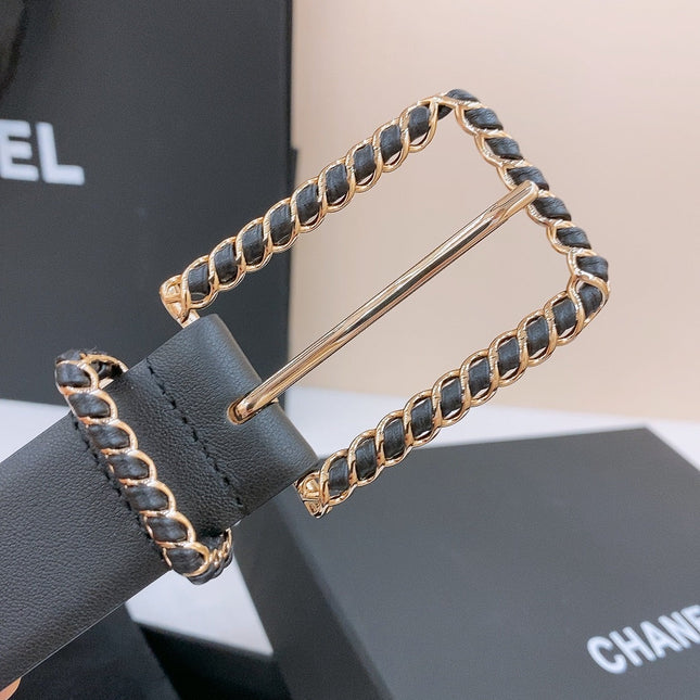 BELT 30MM IN BLACK CALFSKIN WITH INTERWOVEN GOLD CHAIN BUCKLE