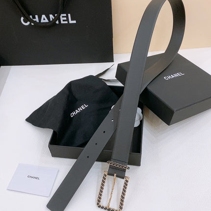 BELT 30MM IN BLACK CALFSKIN WITH INTERWOVEN GOLD CHAIN BUCKLE