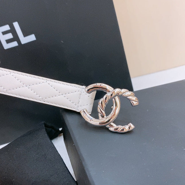DOUBLE C BELT 20MM IN WHITE CALFSKIN WITH QUILTED STITCHING SPIRAL SILVER BUCKLE