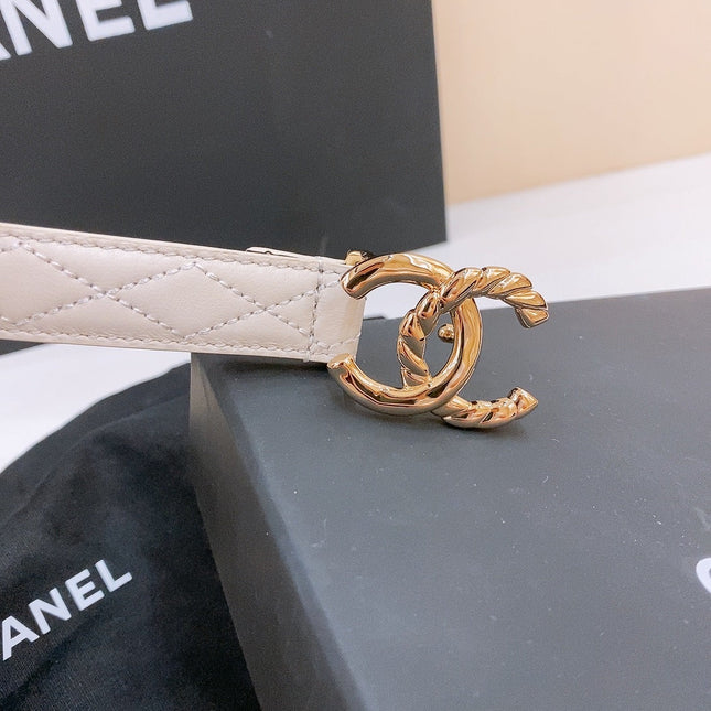 DOUBLE C BELT 20MM IN WHITE CALFSKIN WITH QUILTED STITCHING SPIRAL GOLD BUCKLE