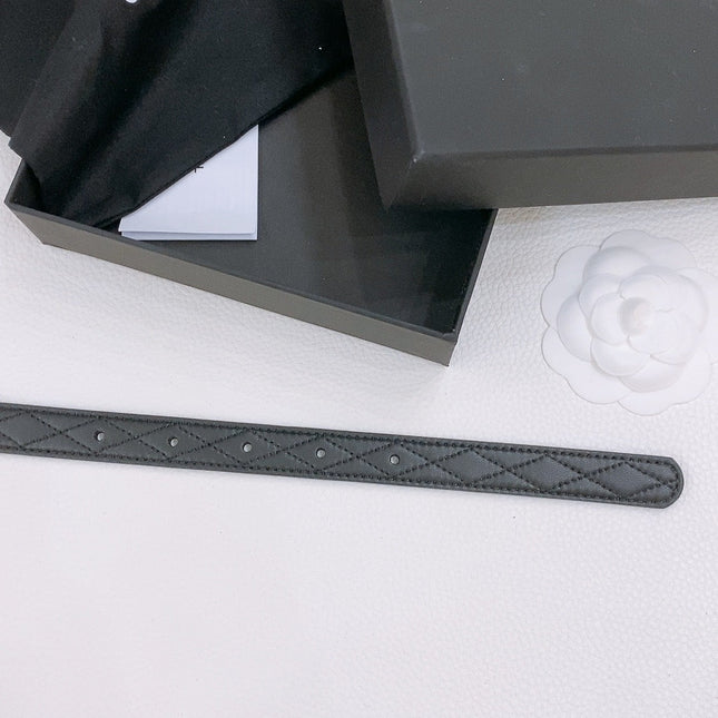 DOUBLE C BELT 20MM IN BLACK CALFSKIN WITH QUILTED STITCHING AND SPIRAL SILVER BUCKLE