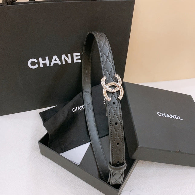 DOUBLE C BELT 20MM IN BLACK CALFSKIN WITH QUILTED STITCHING AND SPIRAL SILVER BUCKLE