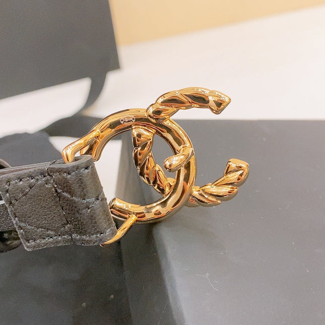 DOUBLE C BELT 20MM IN BLACK CALFSKIN WITH QUILTED STITCHING AND SPIRAL GOLD BUCKLE