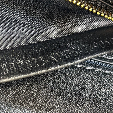 BAGUETTE 27 IN BLACK SMOOTH CALFSKIN GOLD HARDWARE