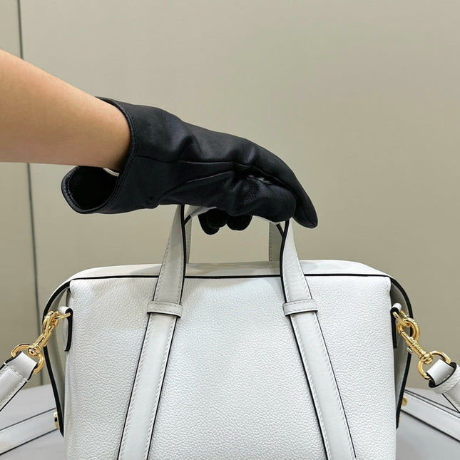 FENDI 27 BAG IN WHITE CALFSKIN WITH GOLD HARDWARE