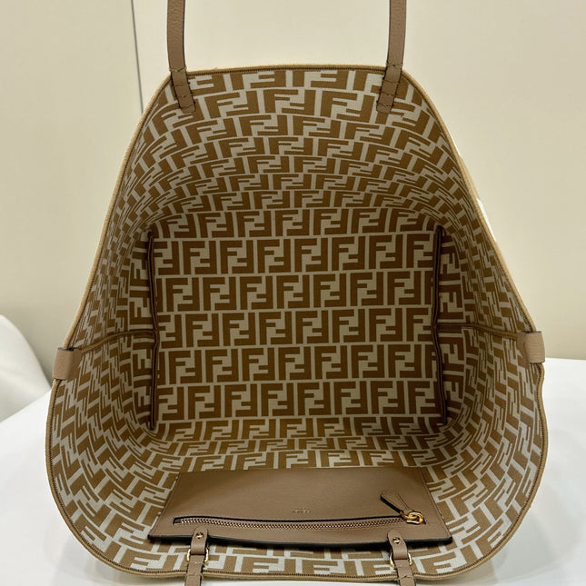 FENDI ROLL 33 TOTE BAG IN PEANUT BROWN MIX WHITE CANVAS