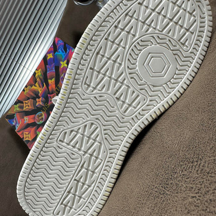 LV TRAINER SHOES IN WHITE MIX BLACK CALFSKIN