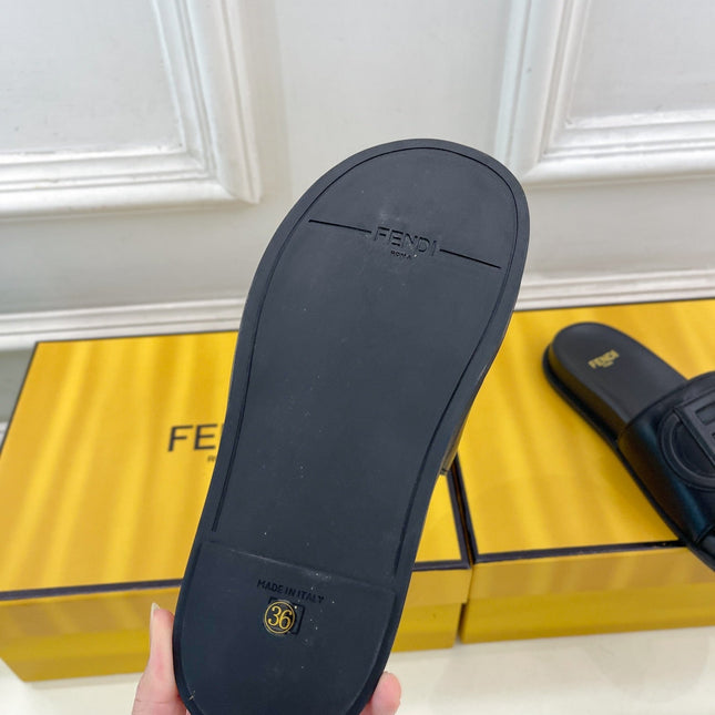 FENDI LOGO SLIDES IN BLACK CALFSKIN